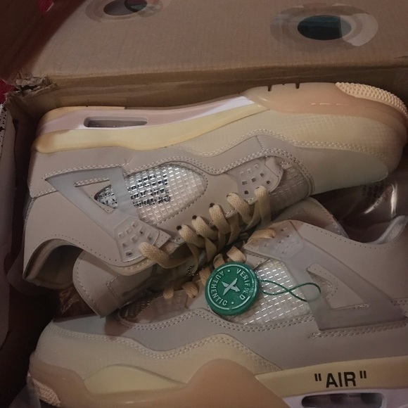 Jordan 4s off white never worn Been in my safe for few weeks I’m asking $1100 - Picture 1 of 6